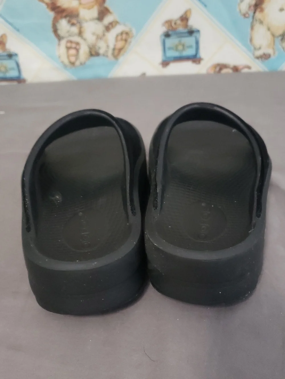 OOFOS Black Slide Sandals